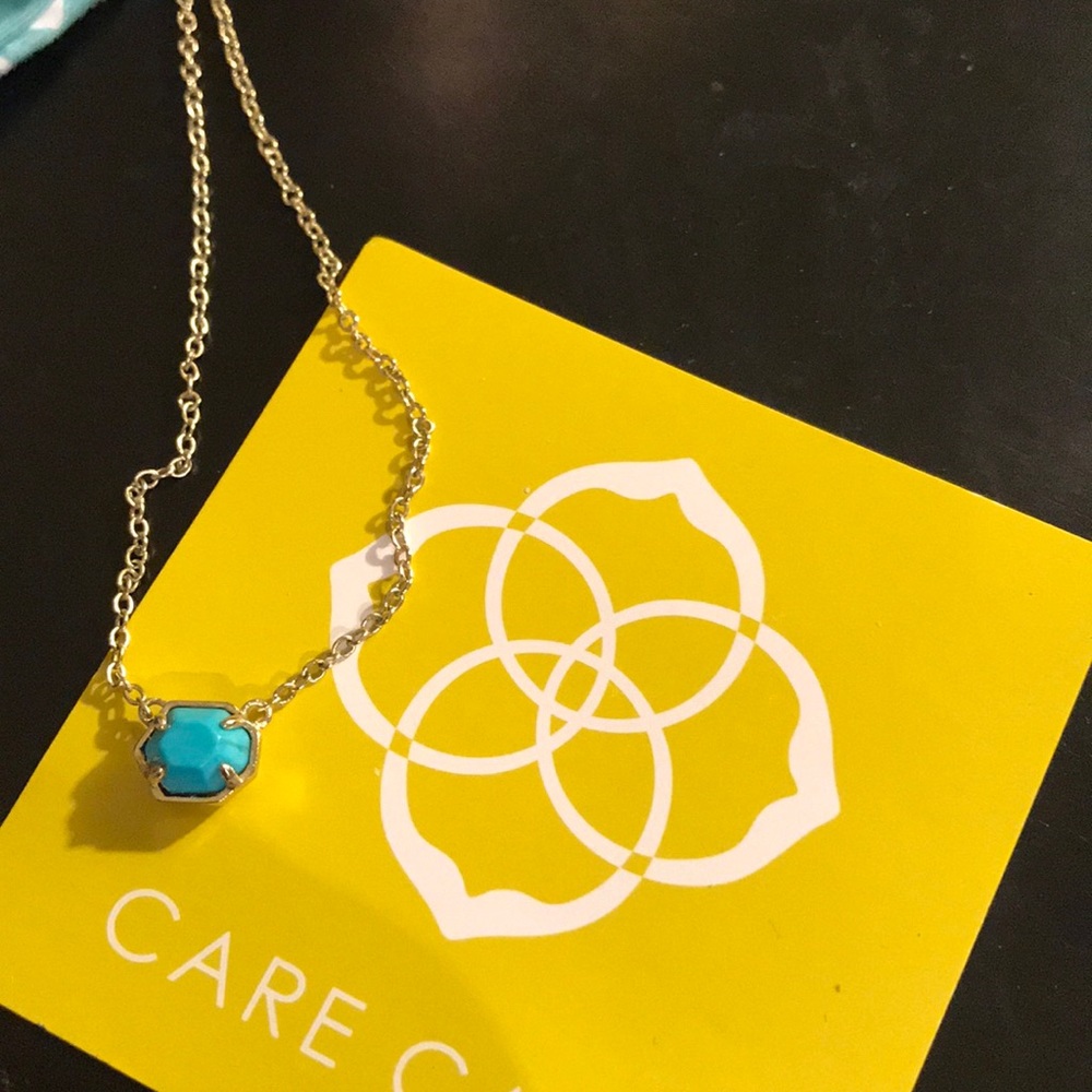 Kendra Scott Necklace